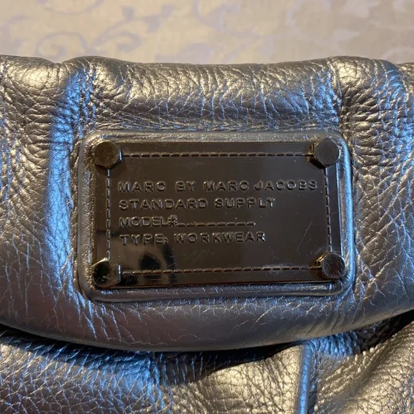 Marc By Marc Jacobs Classic Q Natasha Silver Bag - Picture 2 of 6